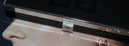 Givenchy Teint Couture Long-Wearing Compact Foundation SPF 10 - PA++ & Highlighter  в оттенке Elegant Porcelain - капризная, но достойная