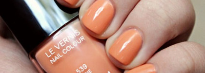 Такой странный Chanel June