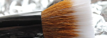 Dior Diorskin Nude Natural Glow Hydrating Makeup SPF 10 #010