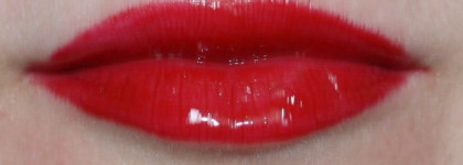 Лак для губ из коллекции   Circus Circus от   essence оттенок 01 Applause