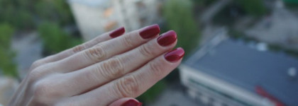 Лак для ногтей от Chanel  #587 Rouge Carat