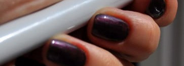 Лаковые новинки в моей косметичке - Alessandro Nail Polish # 213 & Revlon Nail Enamel # 930 Purple Petal