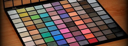 E.l.f. Studio Endless Eyes Pro Eyeshadow Palette (Limited Edition)