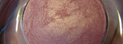 Нежные весенние тени Pupa Luminys Silk, Satin-Finish Baked Eyeshadow (оттенок 04) из коллекции Jeans N’ Roses