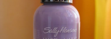 Лютики-цветочки цветут на ноготочках