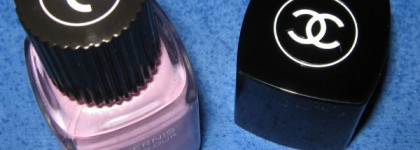 Le Vernis Nail Colour  210 Lilac Sky  от  Chanel