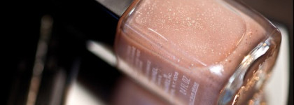 Chanel Le Vernis Nail Colour 221 Pink Satin