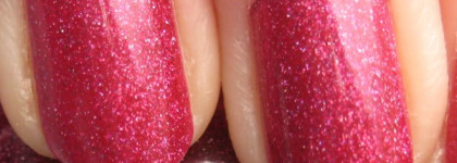 Празднично-искристый Orly Miss Conduct