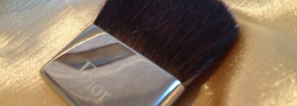 Незаметная и воздушная DiorSkin Nude Compact 010 - Nude Glow Versatile Powder Makeup FPS 10 SPF - PA++ от Dior