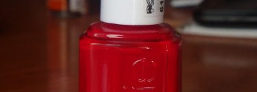 Красный прекрасный или мой первый Essie #61 Russian Roulette