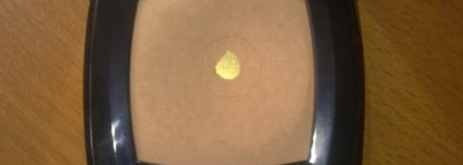 Непонятая мною Chanel Poudre Universelle Compacte 40 dore