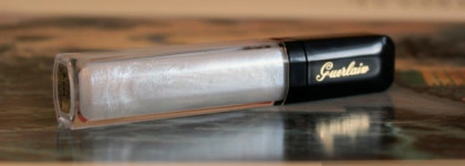 Частичка весенней коллекции - Guerlain Gloss d’Enfer Maxi Shine Intense Colour & Shine Bare Lip Sensation  - Star Dust (900) из коллекции Guerlain Meteorites Blossom Collection Spring 2014