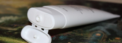 Kiehl's Ultra Light Daily UV Defense SPF 50 PA+++ UVA