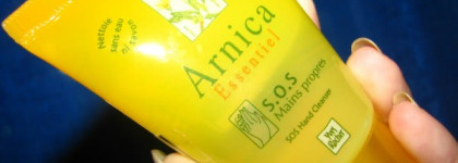 Всегда в моей сумке - Arnica Essentiel Гель-SOS "Чистые Руки" от Yves Rocher