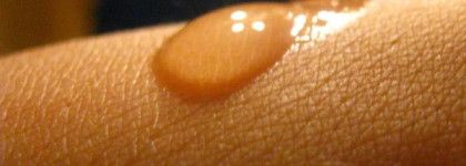 Всегда в моей сумке - Arnica Essentiel Гель-SOS "Чистые Руки" от Yves Rocher