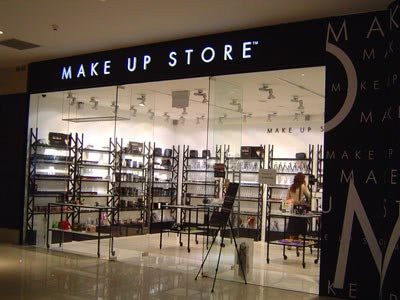 Макияж от make up store