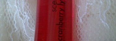 Для тех,кто любит сладости и фрукты. Или Sephora spray scented vanilla creme brulee и cranberry lychee