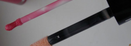 Дежавю, или снова о двух блесках для губ. Rimmel Vinyl Max lip gloss в оттенках 801 Goddes и 201 Breathless