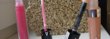 Дежавю, или снова о двух блесках для губ. Rimmel Vinyl Max lip gloss в оттенках 801 Goddes и 201 Breathless