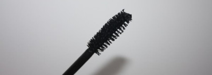 В поисках обьема-и результат поисков на стенде Pupa Diva's lashes