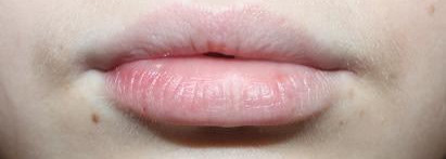 Вишня на губах-неизвестная Yves Rocher Luminelle