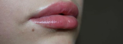 Вишня на губах-неизвестная Yves Rocher Luminelle