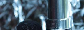 Госпожа Слива - Rimmel Lasting Finish Lipstick №080 one of a kind