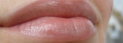 Моя боевая подруженька - Shiseido Shimmering Rouge BE 702 (Alabaster)