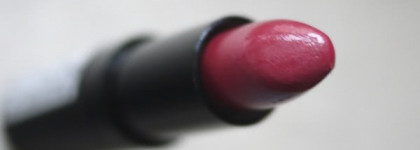 И снова она - Rimmel Lasting Finish Lipstick by Kate Moss # 05