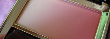 Estee Lauder - Silky Powder Blush Signature