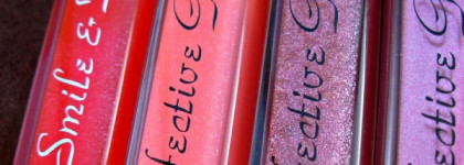 Великолепная четверка. Блески для губ Still:  Effective Glance  (№№ 65, 71,75),  Smile & Kiss  (№56)