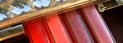 Великолепная четверка. Блески для губ Still:  Effective Glance  (№№ 65, 71,75),  Smile & Kiss  (№56)