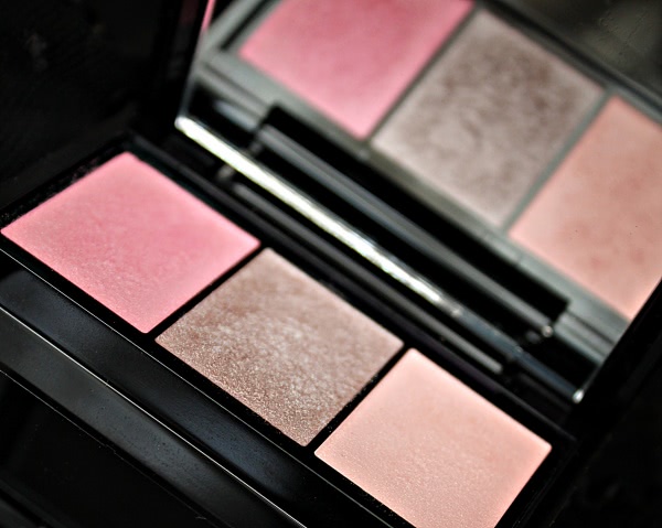 Тени-трио для век с шелковистой текстурой и эффектом сияния Shiseido Luminizing Satin Eye Color Trio RD711 Pink Sands (+ сравнение с Avon True Colour 'Pink Sands' Розовый Песок)
