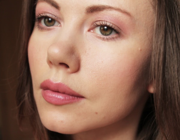 Тени-трио для век с шелковистой текстурой и эффектом сияния Shiseido Luminizing Satin Eye Color Trio RD711 Pink Sands (+ сравнение с Avon True Colour 'Pink Sands' Розовый Песок)