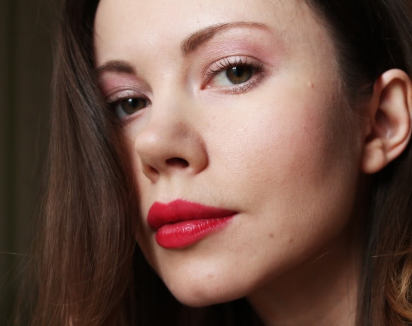 Тени-трио для век с шелковистой текстурой и эффектом сияния Shiseido Luminizing Satin Eye Color Trio RD711 Pink Sands (+ сравнение с Avon True Colour 'Pink Sands' Розовый Песок)