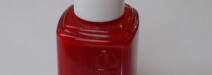 Прекрасный красный Essie Aperitif 59