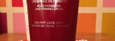 Два продукта для тела-крем для рук Clarins Hand and nail treatment cream и Укрепляющий крем для тела Dior Svelte Body hydrating and firming cream