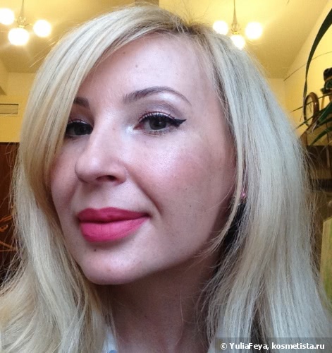 Отзыв о стойкой матовой помаде Bourjois Rouge Edition Velvet Lipstick в оттенке #09 Happy Nude Year
