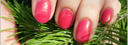 Сочная ягодка в моей коллекции - лак China Glaze 80224 "Strawberry fields"