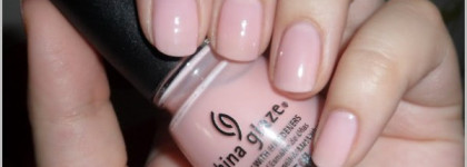 Еще немного China Glaze - Innocence & Midtown magic