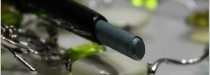 Нефритовые Chanel Stylo Eyeshadow  - 37 Jade Shore