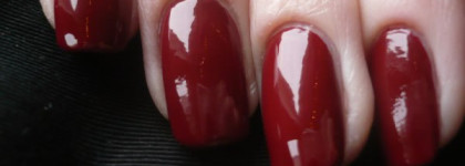 Кроваво-красный Chanel Le Vernis 487 Rouge Fatal