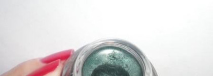 Гелевые подводки Bobbi Brown: Ivy Shimmer Ink (14) и Caviar Ink (27)