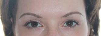 Контурный карандаш для бровей Shiseido natural eyebrow pencil в оттенке BR 602 Deep Brown