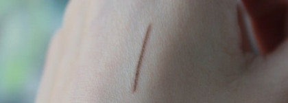 Контурный карандаш для бровей Shiseido natural eyebrow pencil в оттенке BR 602 Deep Brown