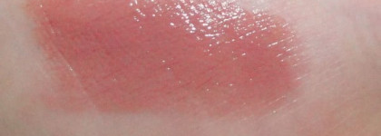 Ещё один масс-экземпляр моей коллекции - помада Maybelline Hydra Extreme Lipstick - #721 Pinky Beige