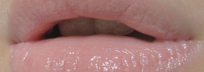 Essence Lipstick #52 In The Nude - неплохой и непритязательный нюд на лето