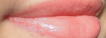 Коралл на губах с L'oreal Rouge Caresse #301 Dating Coral