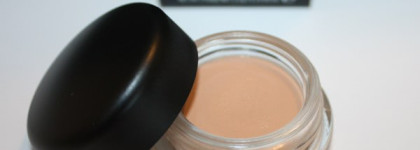Консилер от MAC. MAC studio sculpt concealer