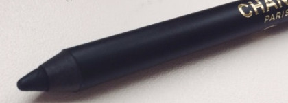 Карандаш с историей - Chanel Le Crayon Yeux precision eye definer #01 Noir - Black